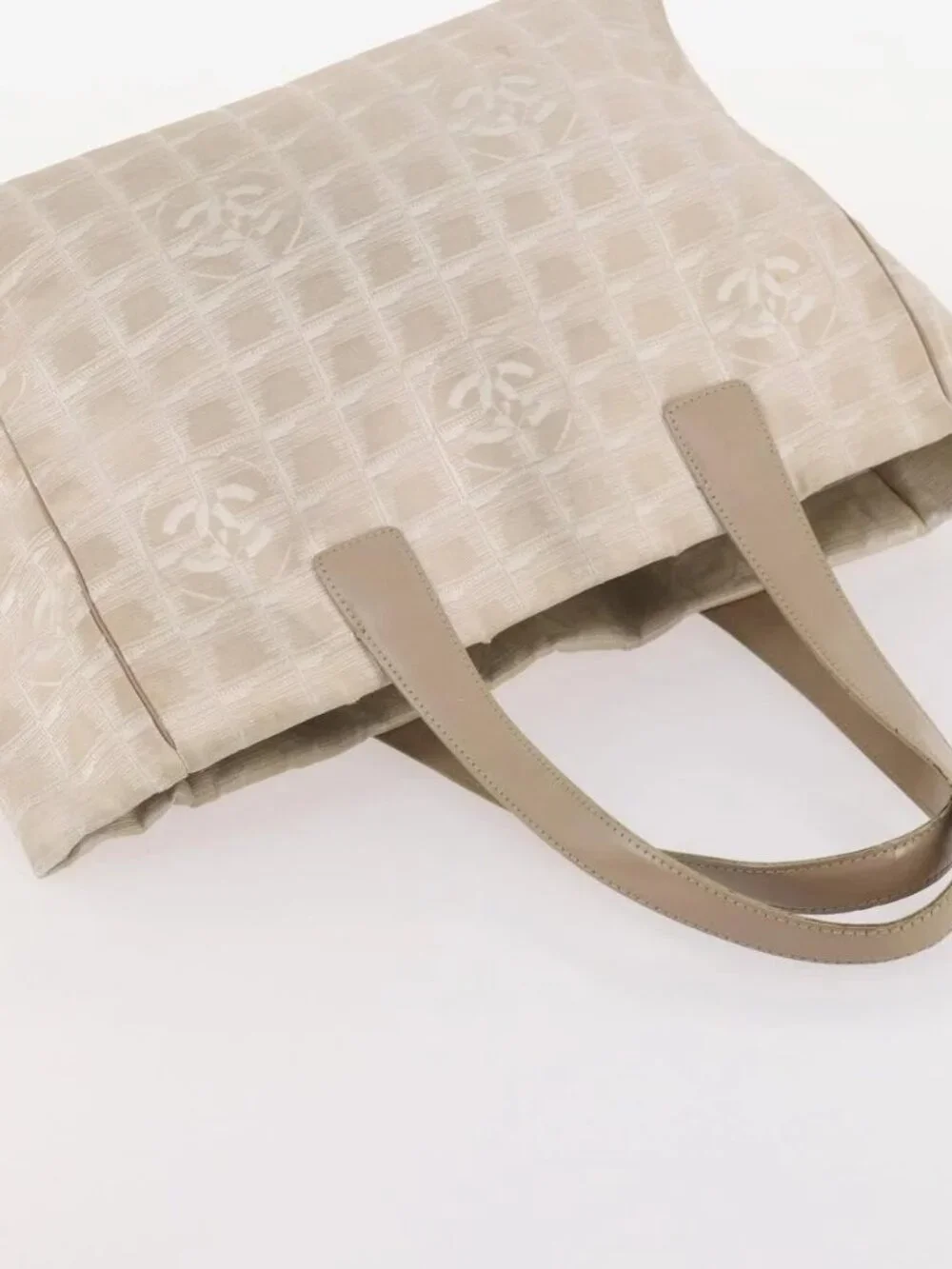 CHANEL New Travel Line Tote Bag Nylon 4 Set Beige CC Auth ti3920